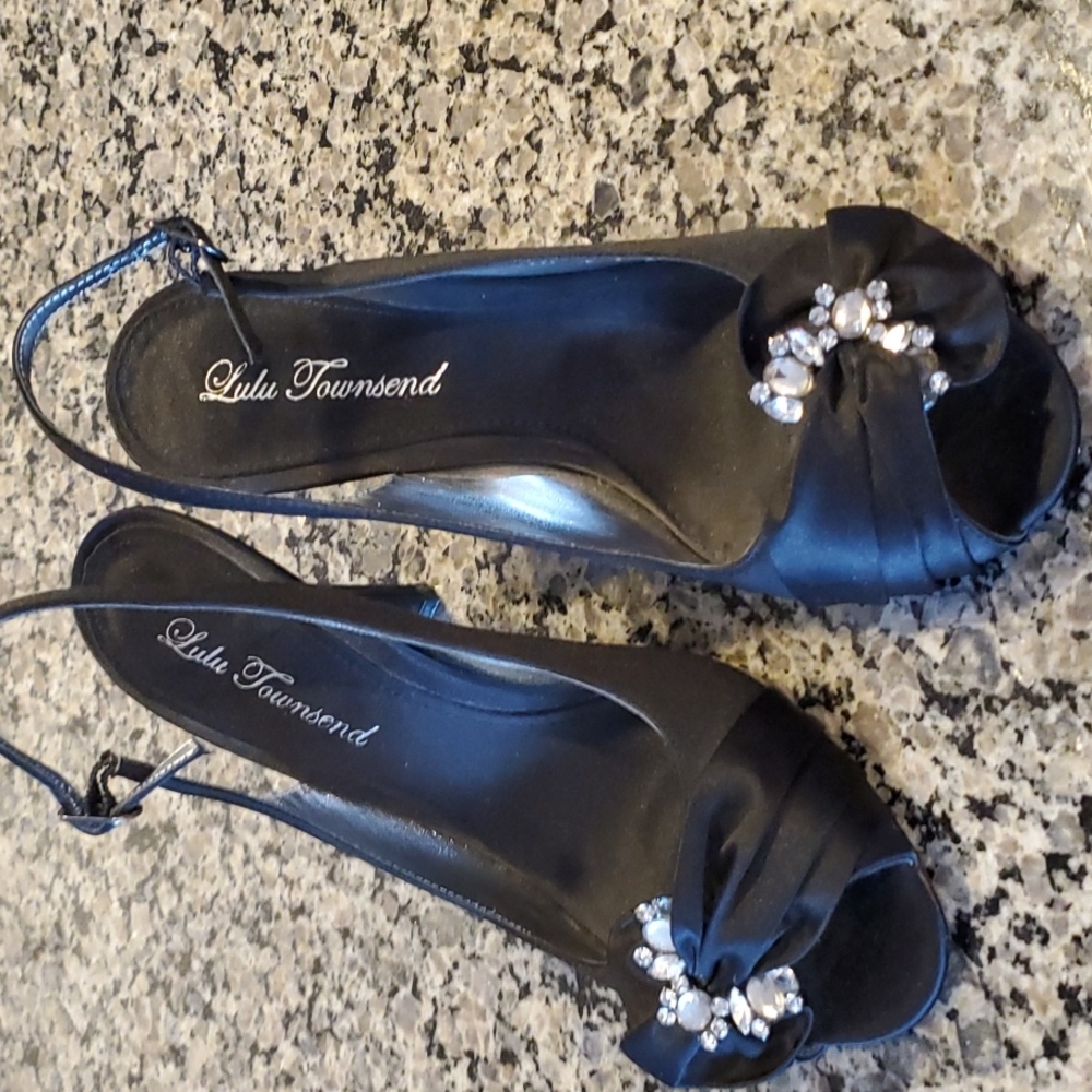 Lulu Townsend Black satin sling dress shoes